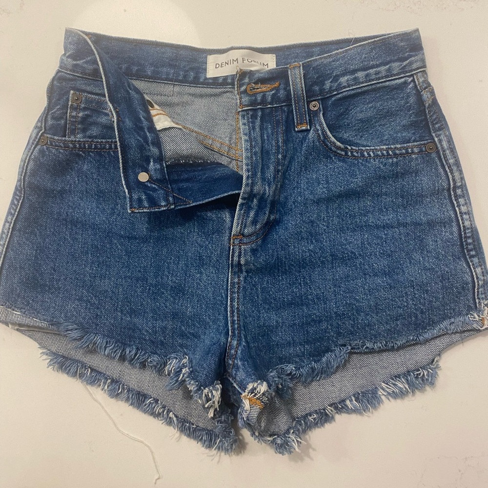 Denim Forum “the Farrah cheeky short”